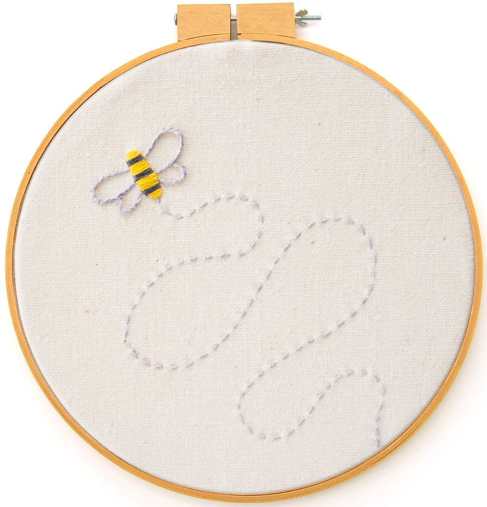 Bee Embroidery Pattern Bee Embroidery Pattern I Have Another Free Embroidery Patt Flickr