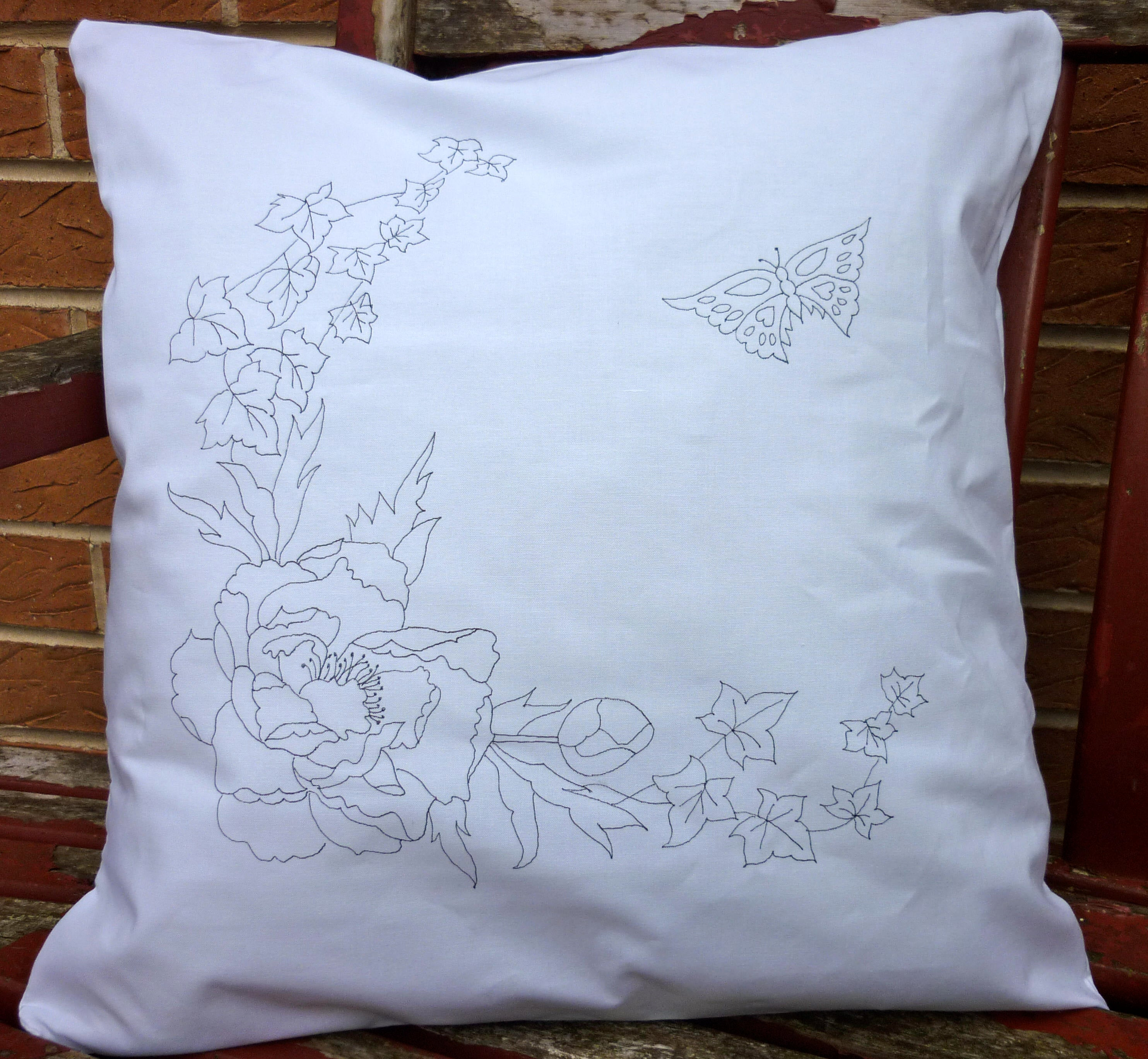 Cushion Cover Embroidery Patterns Unique Embroidery Design On A Cushion To Embroider With A Flowers Butterfly Embroidery Pattern