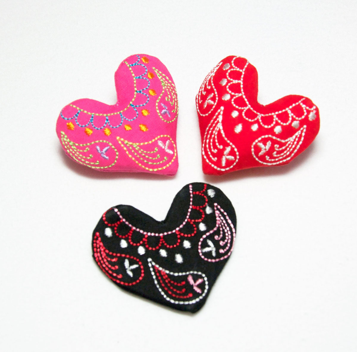 Embroidery Patterns For Sewing Machines Embroidered Heart Pin And Free Embroidery Design Weallsew