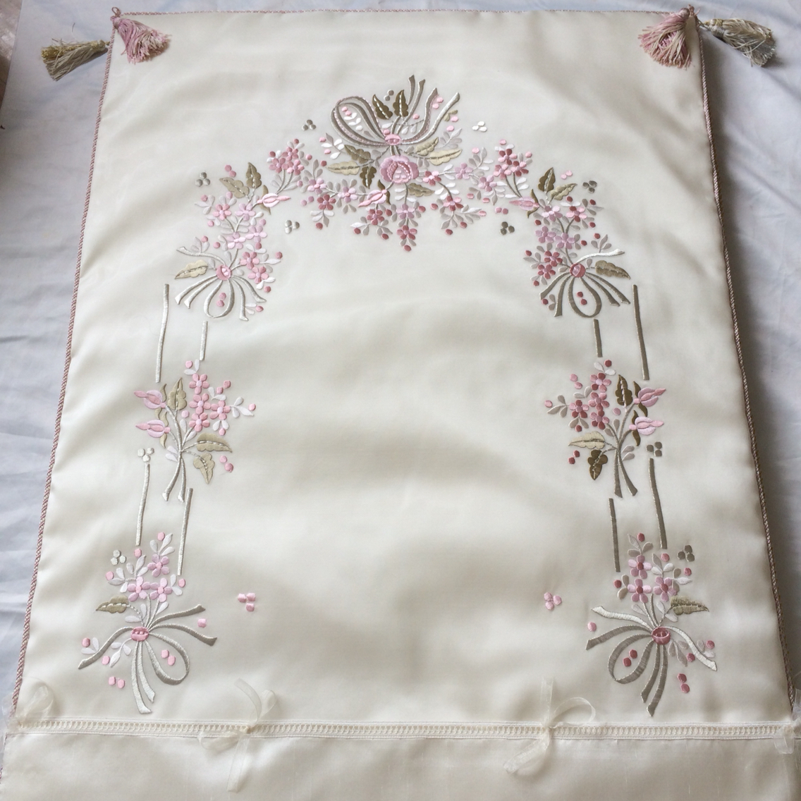 Free Machine Embroidery Patterns Tablecloth Flowers Machine Embroidery Designs 50 Based On 10 Reviews Ask First Question
