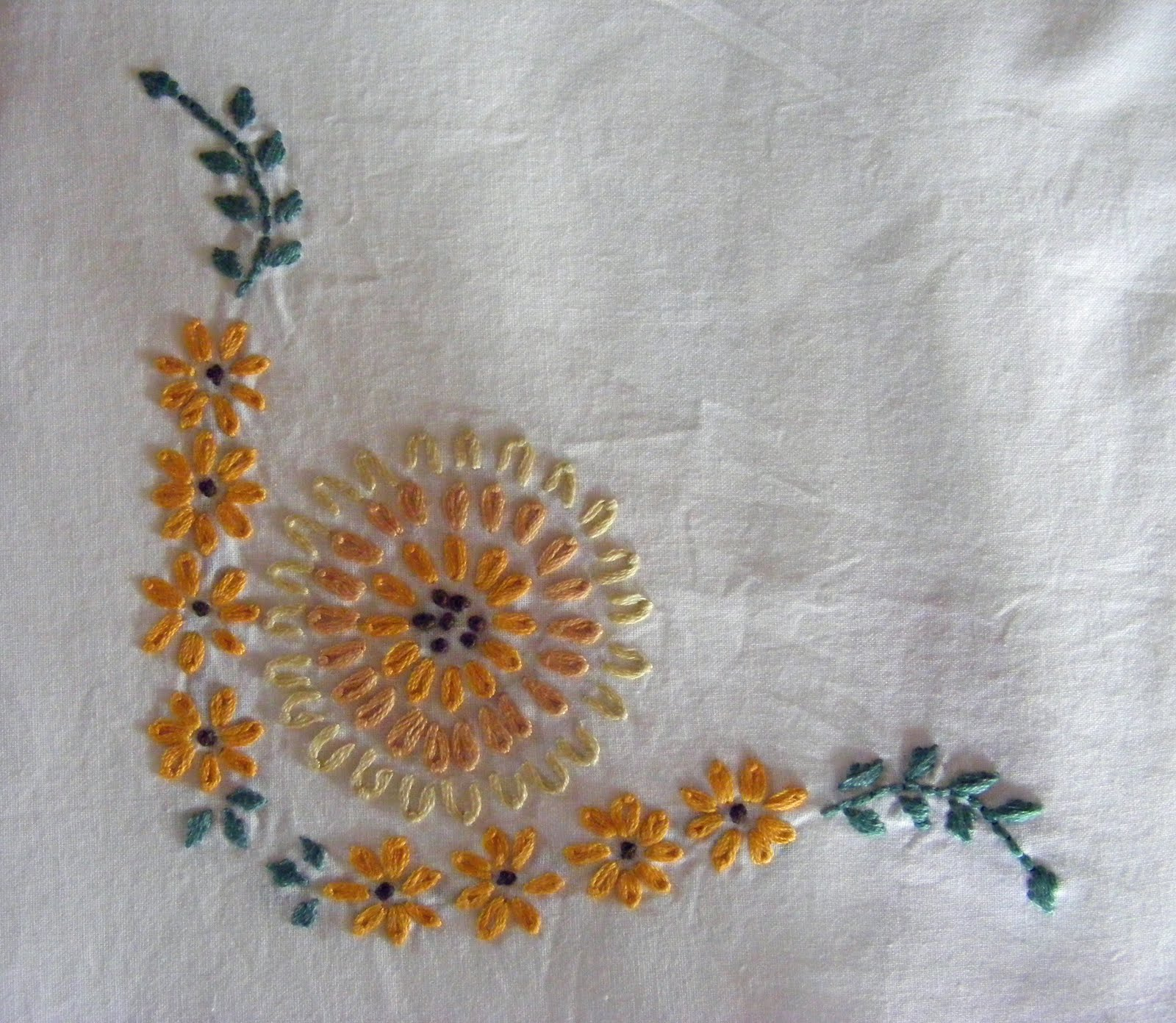 Hand Embroidery Patterns For Pillowcases 1000 Images About Embroidery On Pinterest Embroidered Hand
