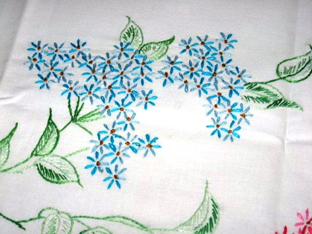 Hand Embroidery Patterns For Pillowcases Hand Embroidered Pillowcases Free Embroidery Patterns