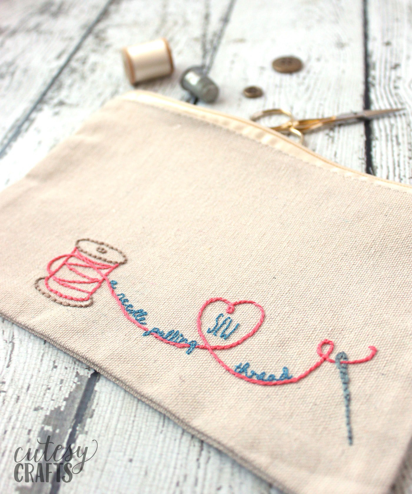 How To Design Embroidery Patterns By Hand Adorable Diy Sew A Needle Pulling Thread Bag Free Hand