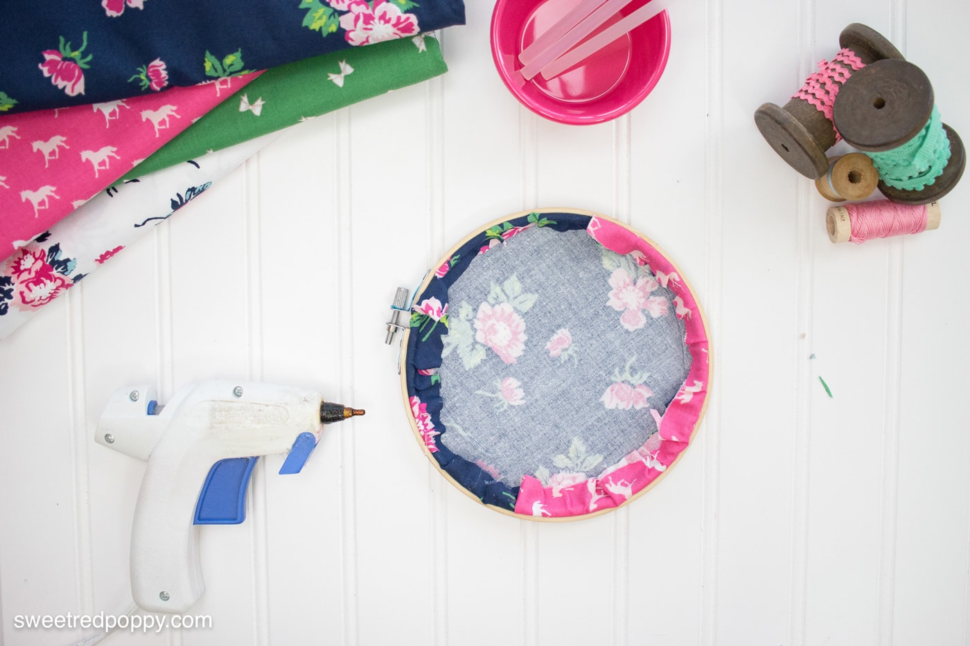How To Make An Embroidery Pattern Diy Embroidery Hoop Hanging Wall Organizers