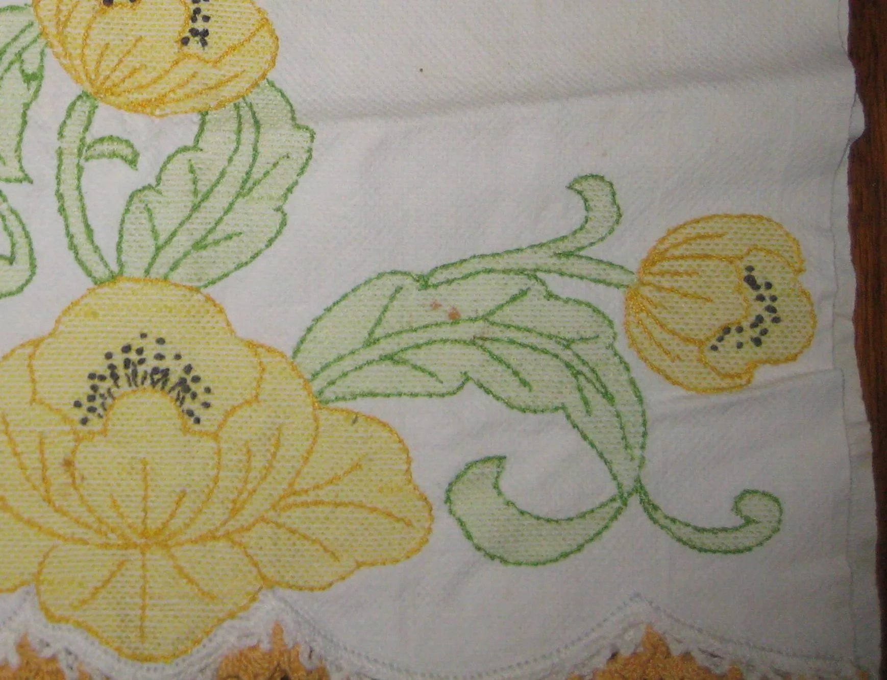 Huck Embroidery Free Patterns Vintage Tea Towel With Swedish Weaving Or Huck Embroidery Yellow Flowers