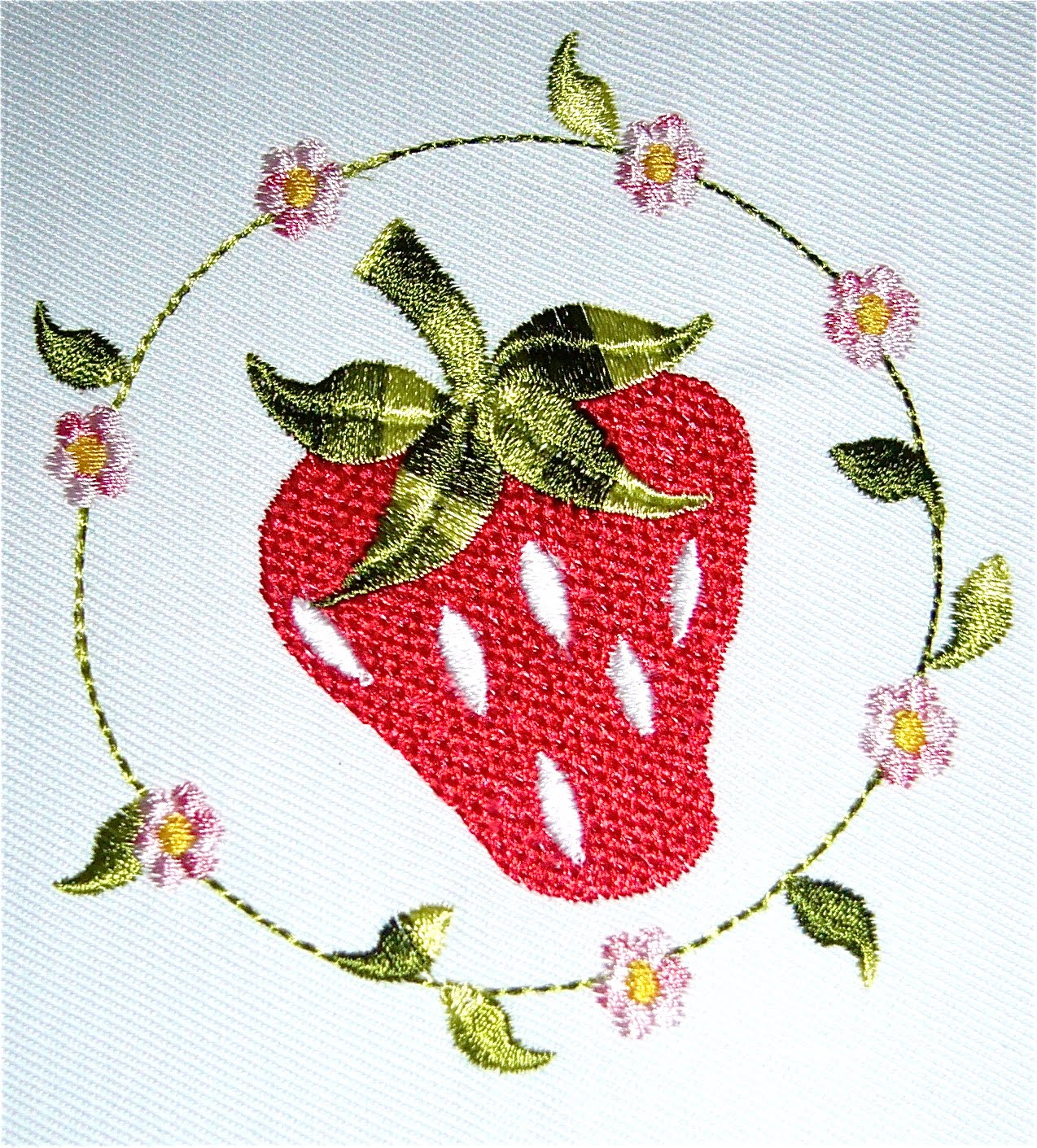 Strawberry Embroidery Pattern Madedi Free Machine Embroidery Design Strawberry
